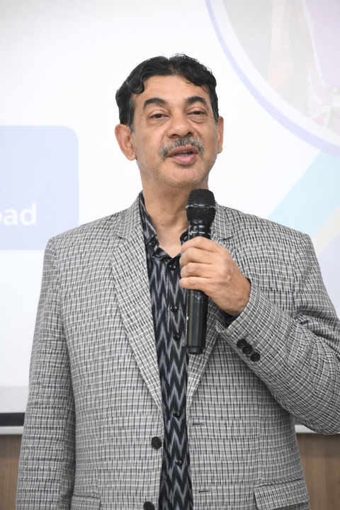 Senior IAS officer Jayesh Ranjan plans early retirement from Telangana government