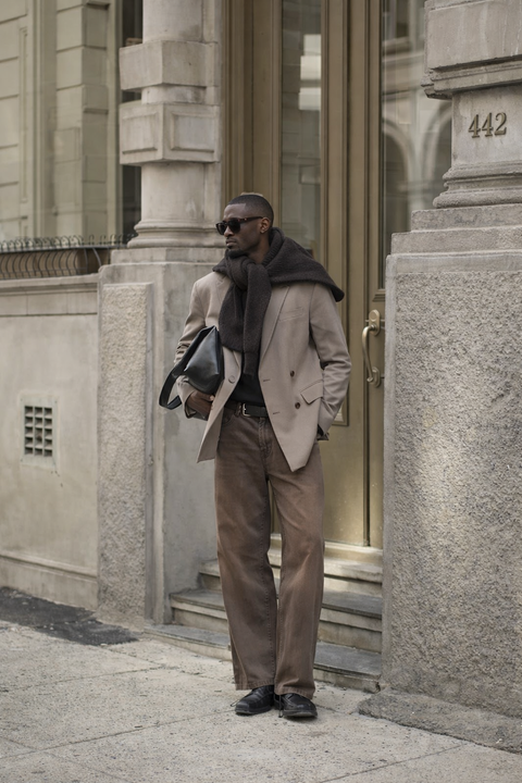 Why does everyone’s outfit look the same on Instagram?