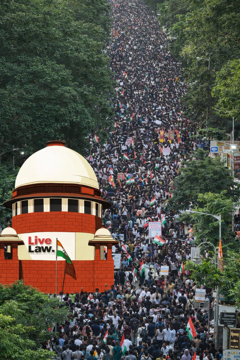 Supreme Court mandates free movement and internet access for peaceful gatherings