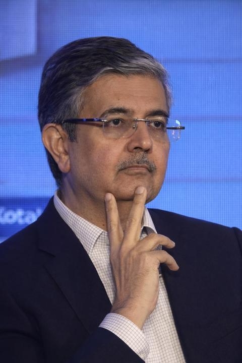 Uday Kotak seeks panel as India’s gold import bill may hit $90 billion