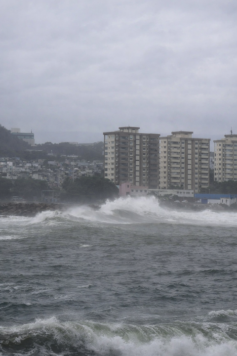 Cyclone Arnab makes landfall in Andhra, causing heavy rainfall and evacuations