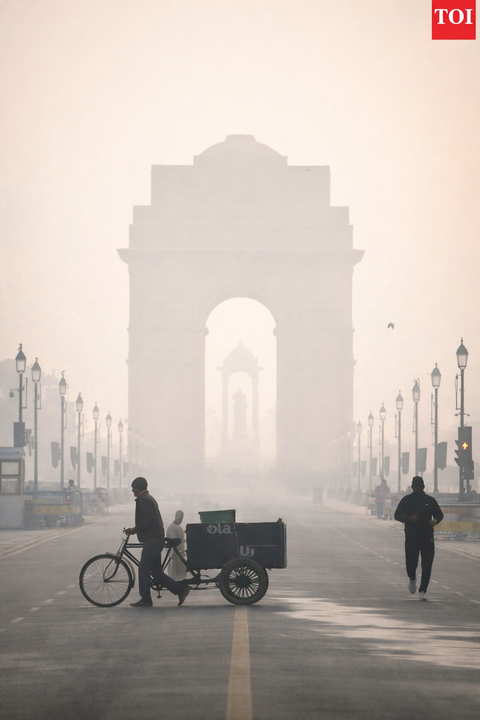 Delhi gets slight air quality relief as AQI improves to moderate
