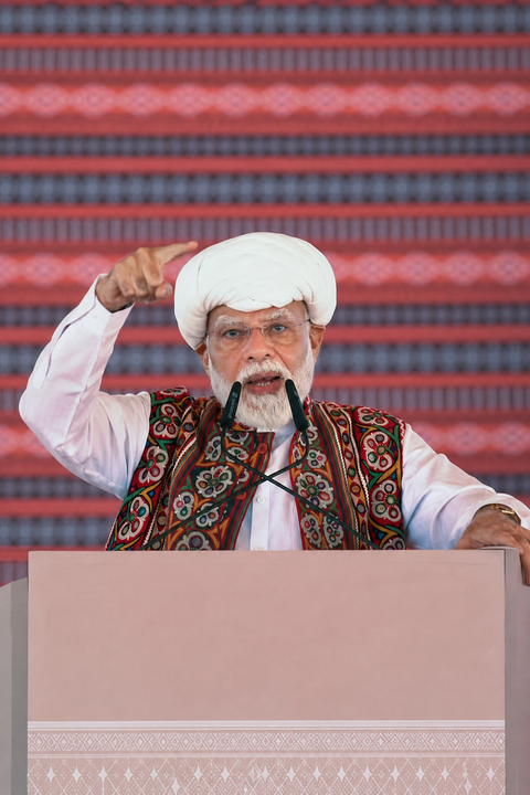 PM Modi accuses Opposition of spreading chaos amid global uncertainty