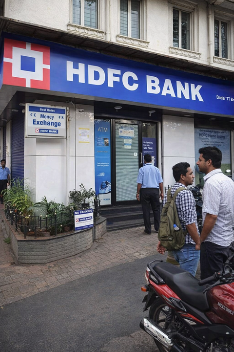 HDFC Bank shares gain 2% on CEO appointment, strong Q2 business update