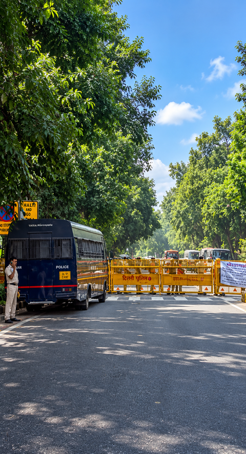 Delhi Police tell journalists to cover protests from a distance, days after harassment complaints