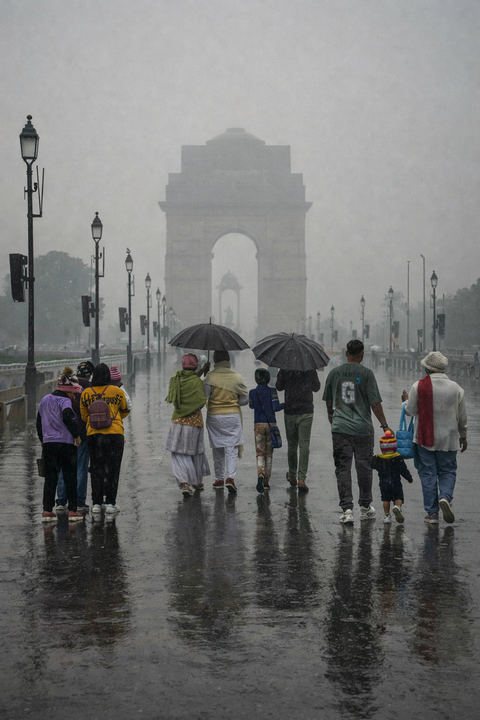 Delhi witnesses record October showers and cooler weather after four years