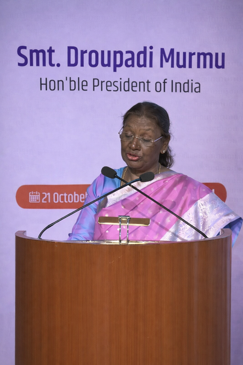 President Murmu puts Indian artists in focus at national art awards ceremony