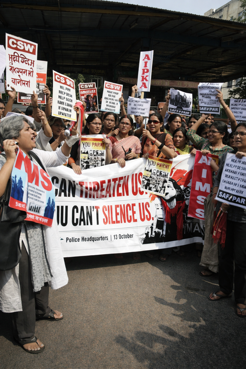 Women’s groups march to Delhi Police HQ over alleged assaults on protesters