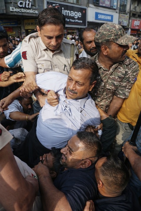 Delhi Police take legal action against Kejriwal and other AAP leaders, register FIR