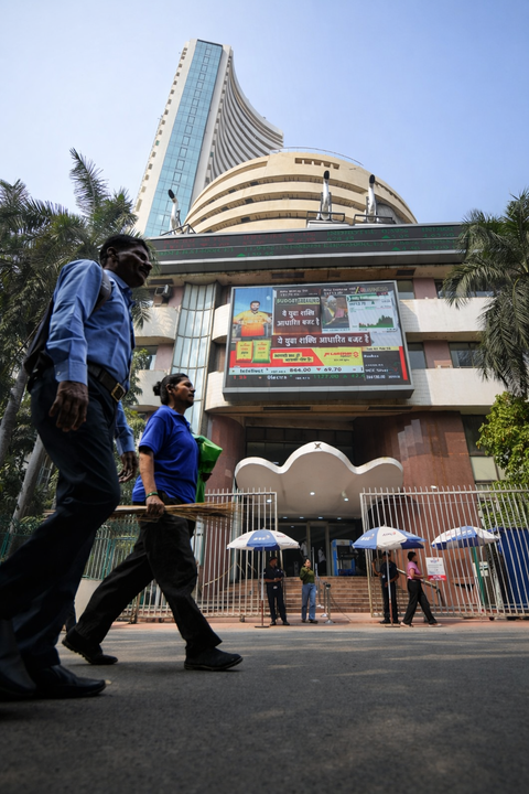 As foreign investors pull money out of India, Indian investors are getting easier access to US stocks.
