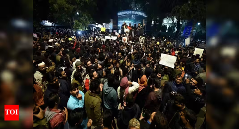 Fresh protests erupt at Jamia after student union polls announcement