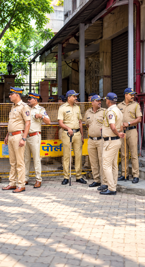 Bomb threat email targets Mumbai mayor's office &f Amitabh Bachchan's home