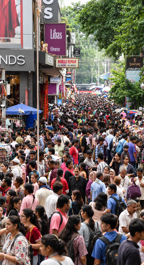 Kolkata markets witness massive shopping rush as Durga Puja preparations gather pace