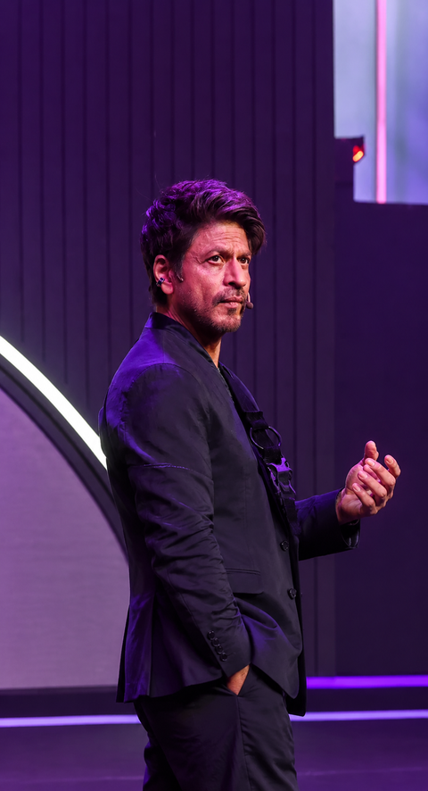 Shah Rukh Khan's net worth falls to Rs 10,000 crore, still India's richest actor