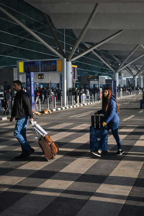 Govt calls urgent meet after 3 Italians skip Delhi airport immigration