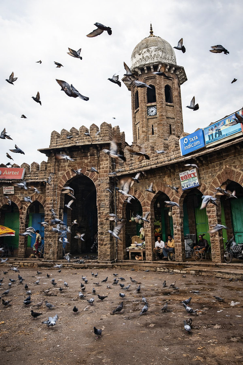 Hyderabad’s historic market clock falls silent, GHMC says no complaint received