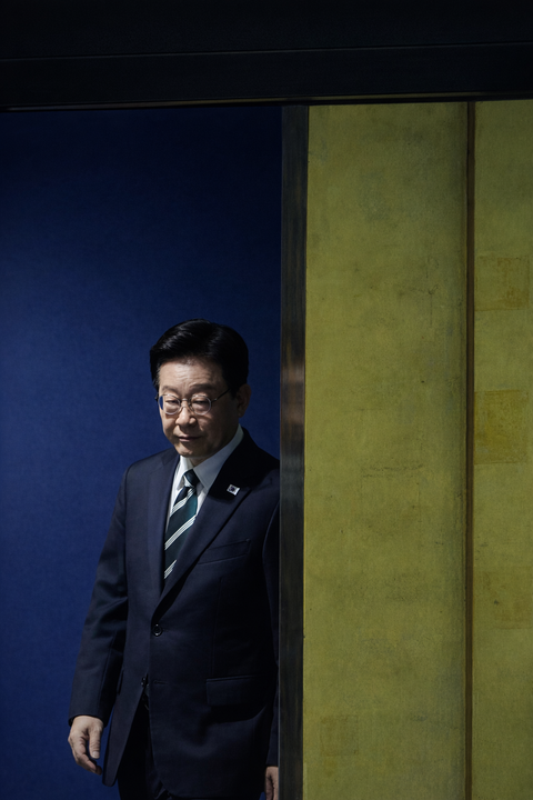 South Korea's President Lee Jae Myung launches investigation into bank data breaches
