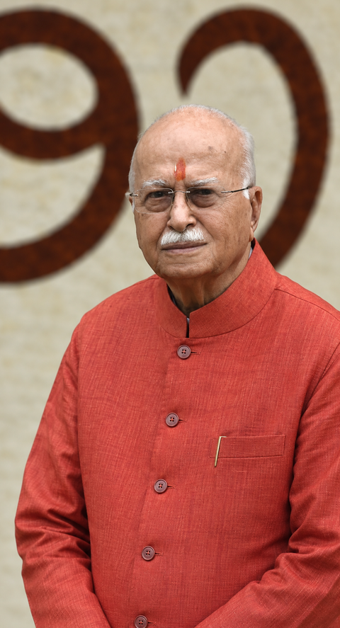 Former Deputy PM L K Advani admitted to Delhi hospital with chest infection