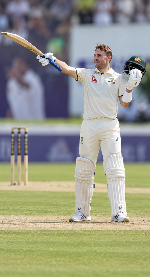 Josh Inglis scores 102 to set an Australian all-format record