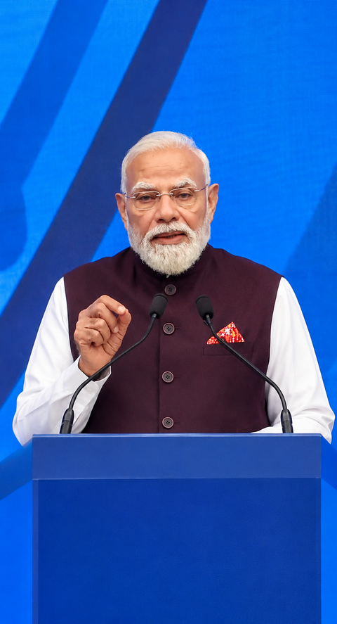PM Modi says Congress backed the powerful while NDA backed the poor
