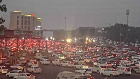 Hour-long traffic delays reported at Delhi–Gurugram border ahead of CJP protest
